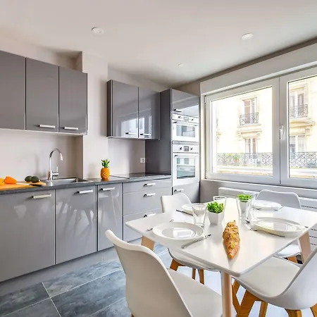 Apartament Modern And Airy Flat Sleeps 4